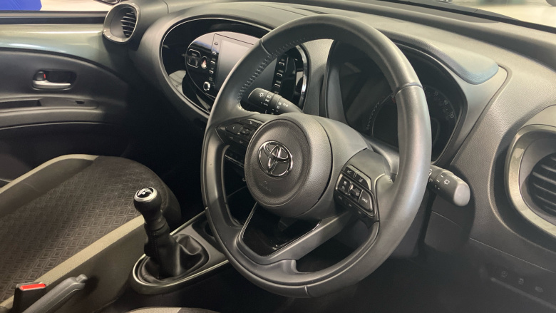 Toyota Aygo X 1.0 VVT-i Edge 5dr Petrol Hatchback